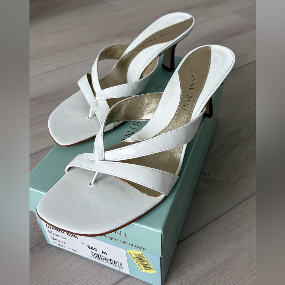 Gianni Bini Sherry 100 White Heels